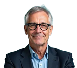 Mann mit grauen Haaren im Anzug